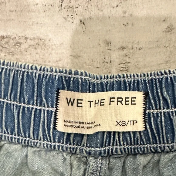 We The Free Fleur Denim Shorts Belle Blue sold out online NWT - Picture 3 of 9
